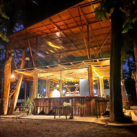 Happy Lemon Tree Lodge โซราฮา ภายนอก รูปภาพ