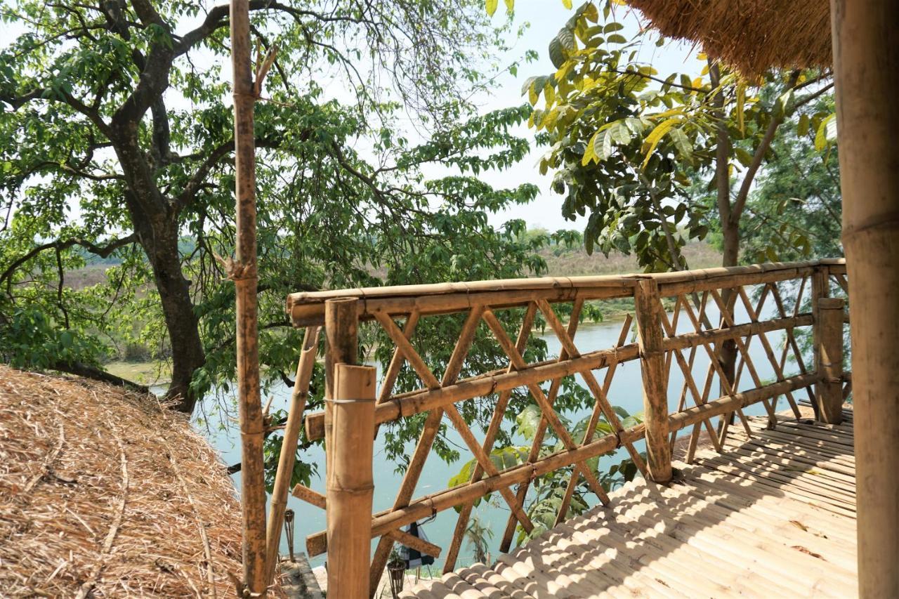 Happy Lemon Tree Lodge โซราฮา ภายนอก รูปภาพ